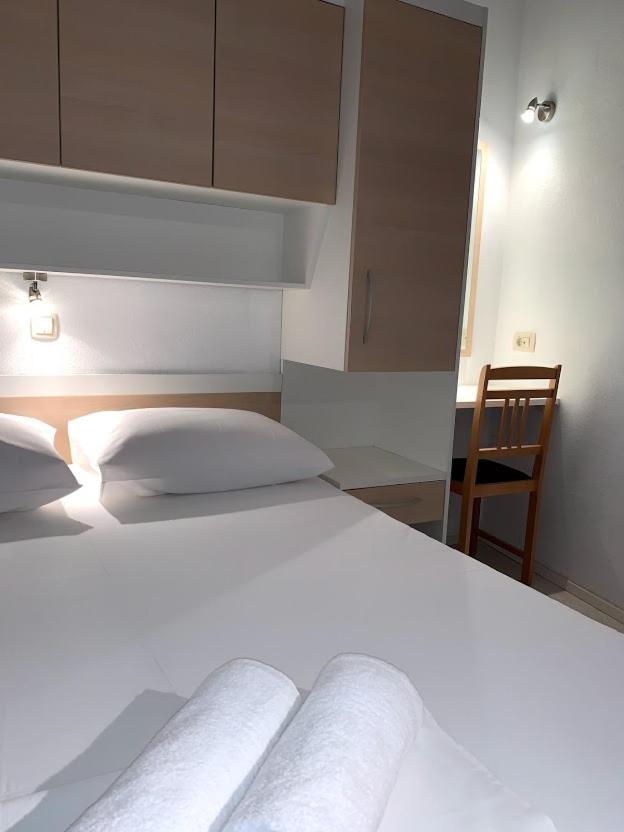 Apartments Center Baška Voda Extérieur photo