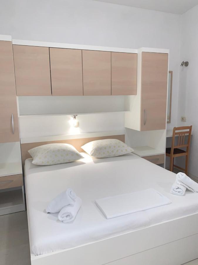 Apartments Center Baška Voda Extérieur photo