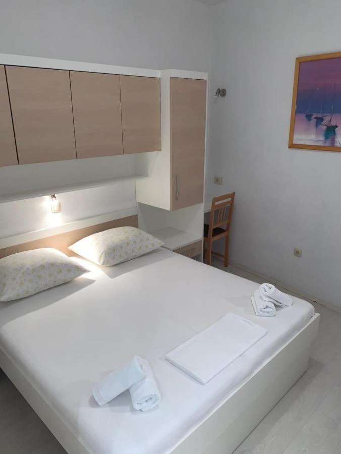 Apartments Center Baška Voda Extérieur photo
