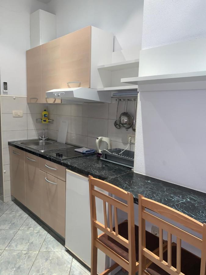 Apartments Center Baška Voda Extérieur photo