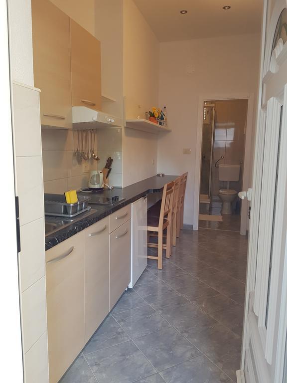 Apartments Center Baška Voda Extérieur photo